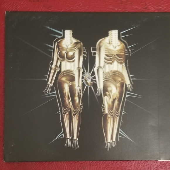 Imaginary Cities - The Fall of Romance (2013) - Picture 10 of 16